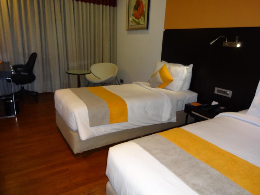 Astoria Hotels Мадурай Экстерьер фото