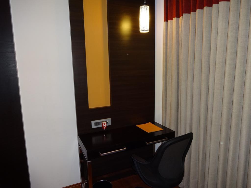 Astoria Hotels Мадурай Экстерьер фото
