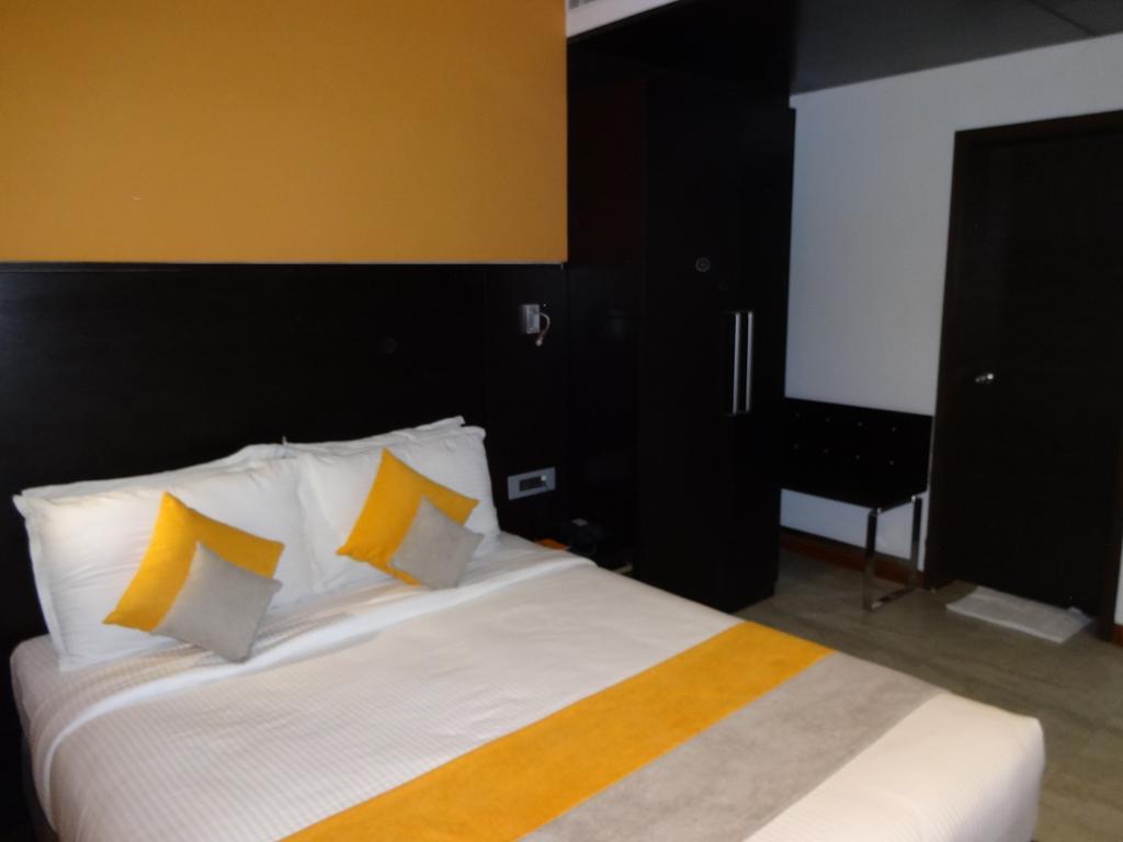 Astoria Hotels Мадурай Экстерьер фото