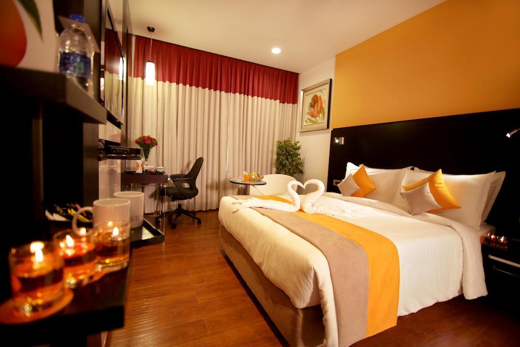 Astoria Hotels Мадурай Экстерьер фото