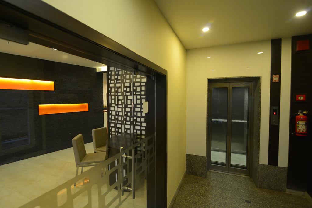 Astoria Hotels Мадурай Экстерьер фото